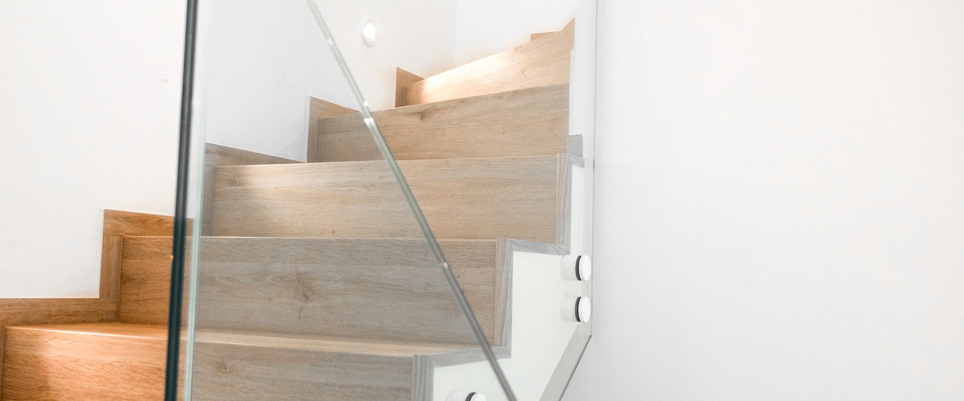 CELOSKLENĚNÉ (4/10)