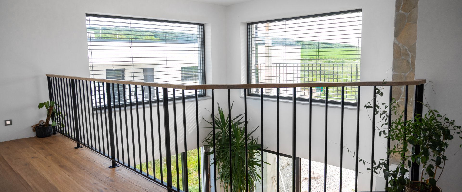 SVISLÉ BAREVNĚ (1/14)