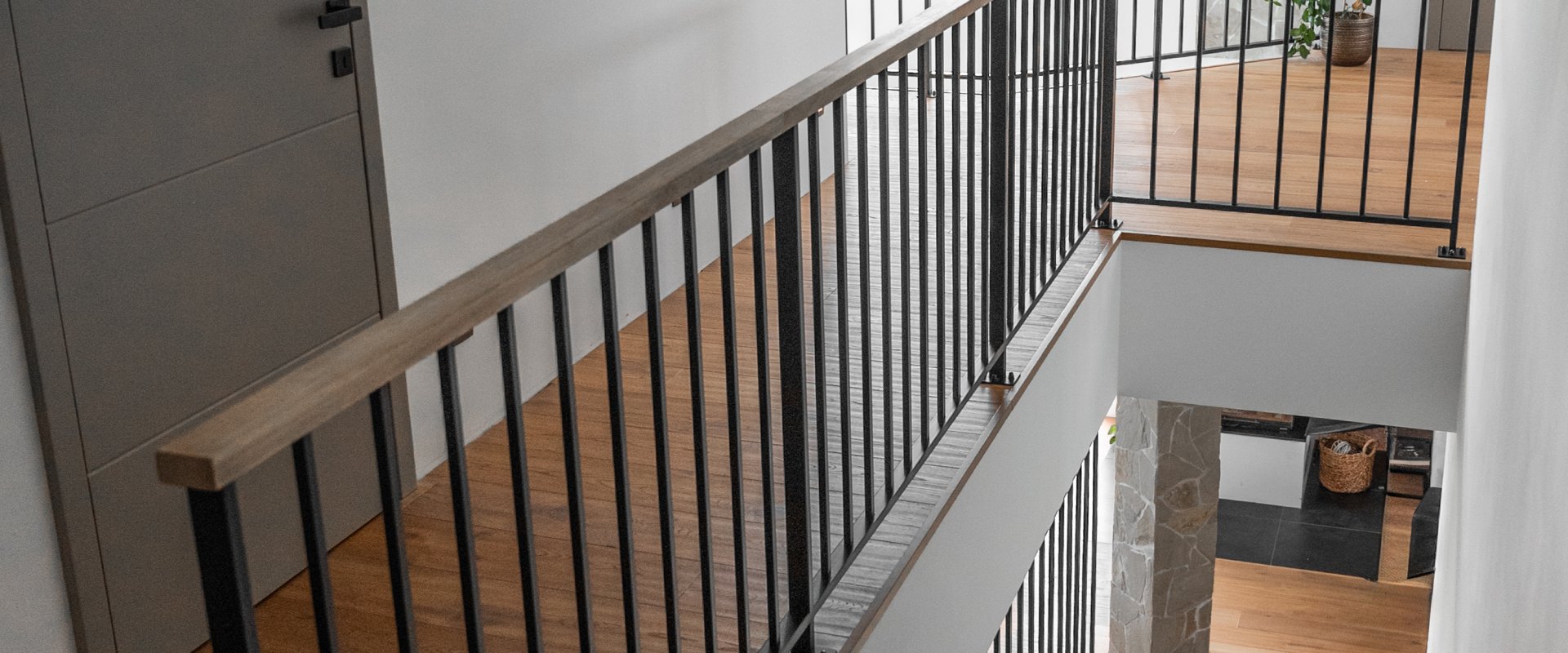 SVISLÉ BAREVNĚ (10/14)