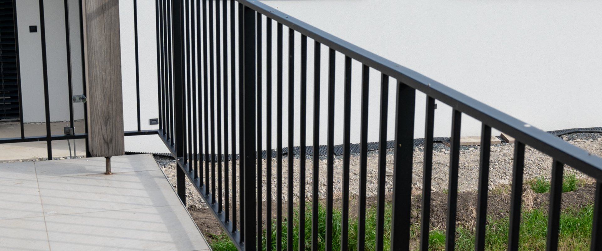 SVISLÉ BAREVNĚ (9/9)