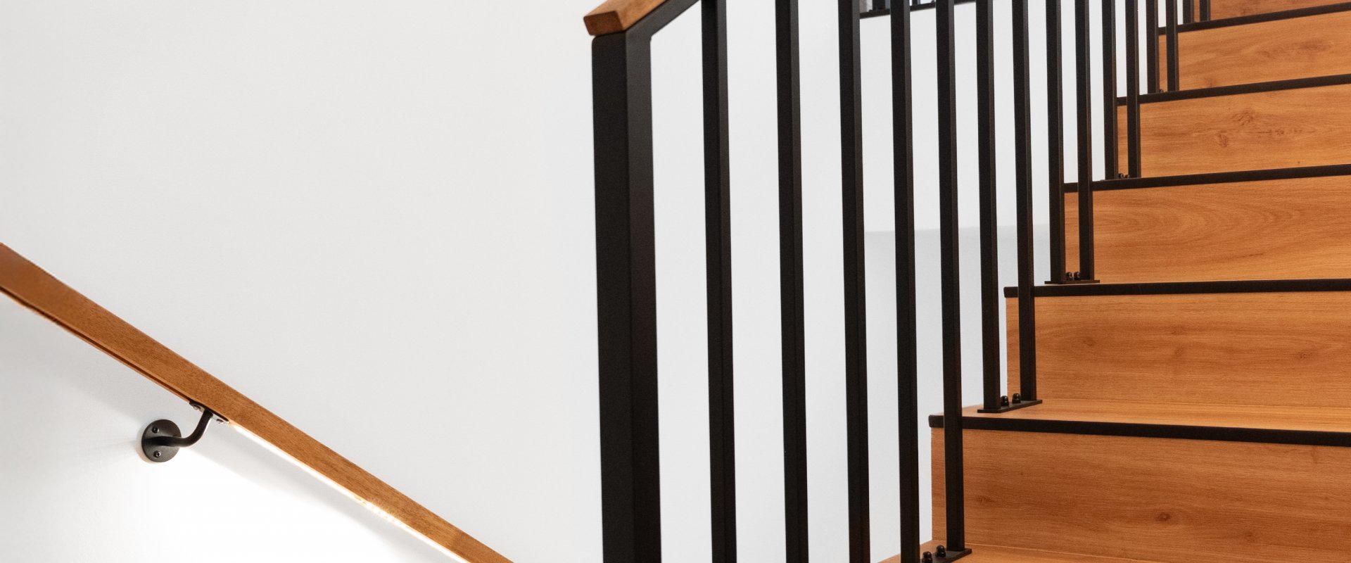 SVISLÉ BAREVNĚ (8/15)