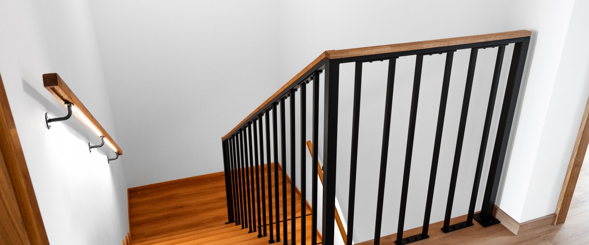 SVISLÉ BAREVNĚ (1/15)