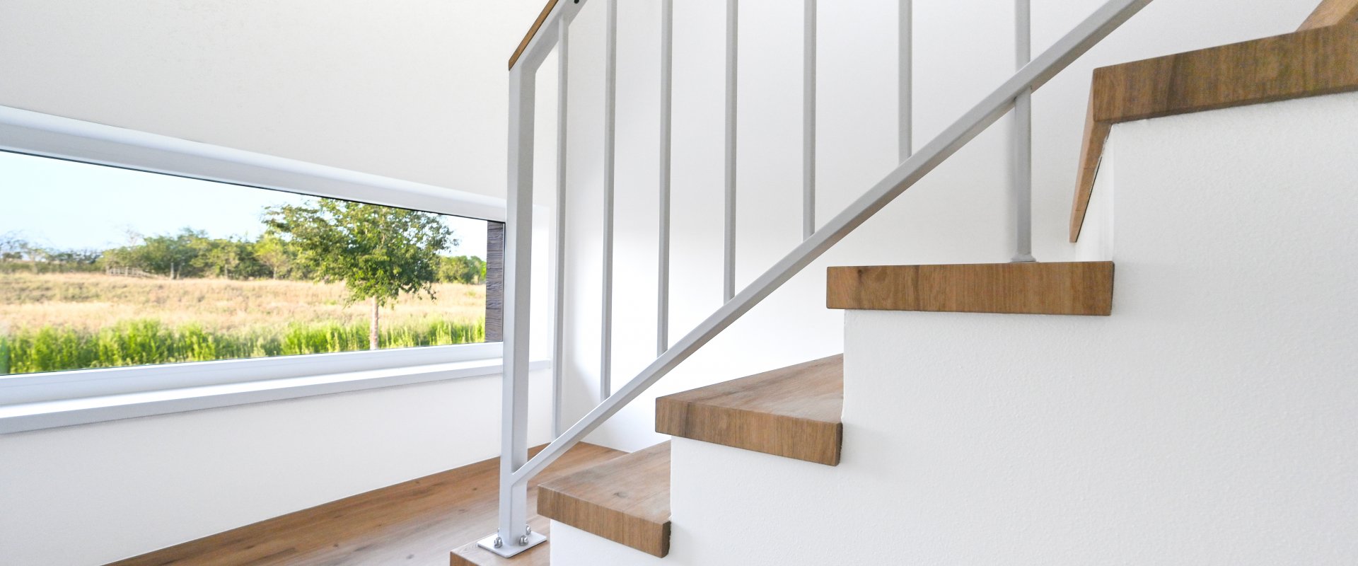 SVISLÉ BAREVNÉ (8/10)