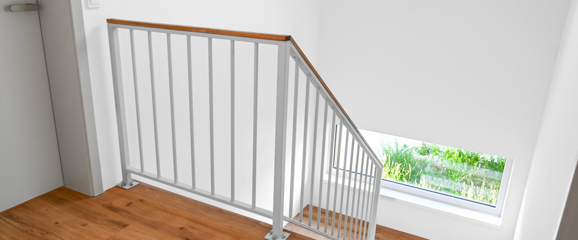 SVISLÉ BAREVNÉ (2/10)