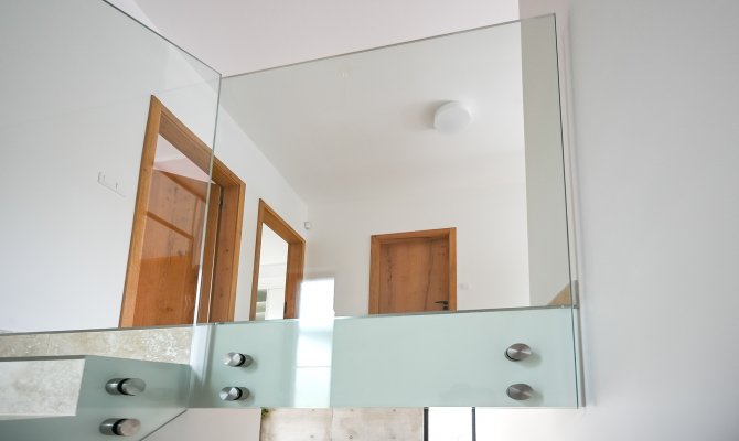 CELOSKLENĚNÉ (2/5)