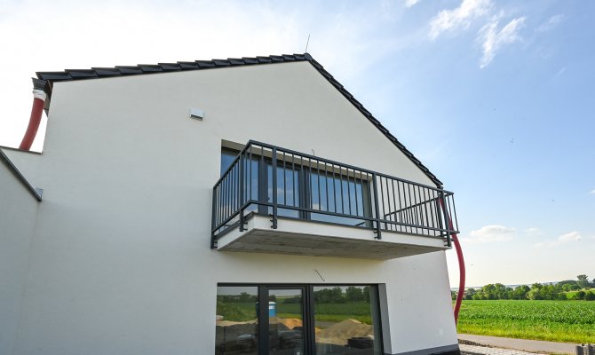 SVISLÉ BAREVNÉ (2/5)