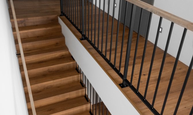 SVISLÉ BAREVNĚ (5/14)