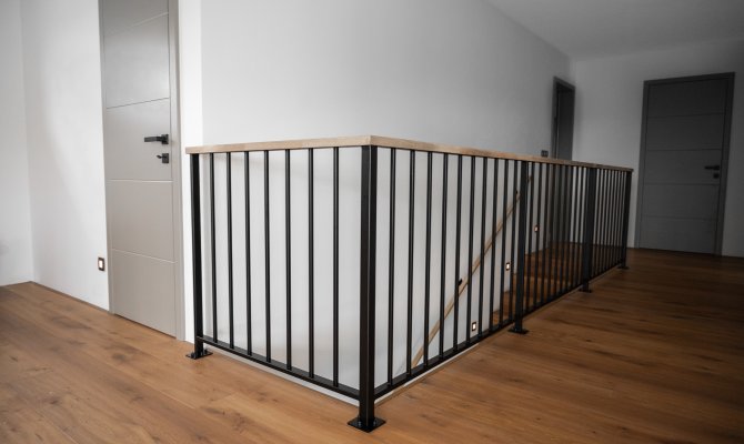 SVISLÉ BAREVNĚ (6/14)