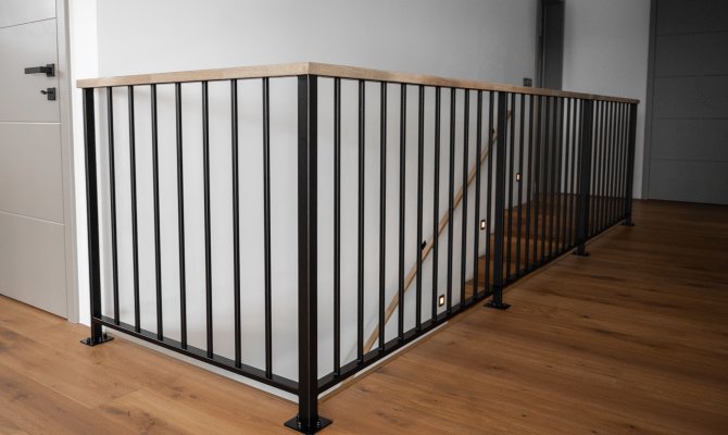 SVISLÉ BAREVNĚ (7/14)