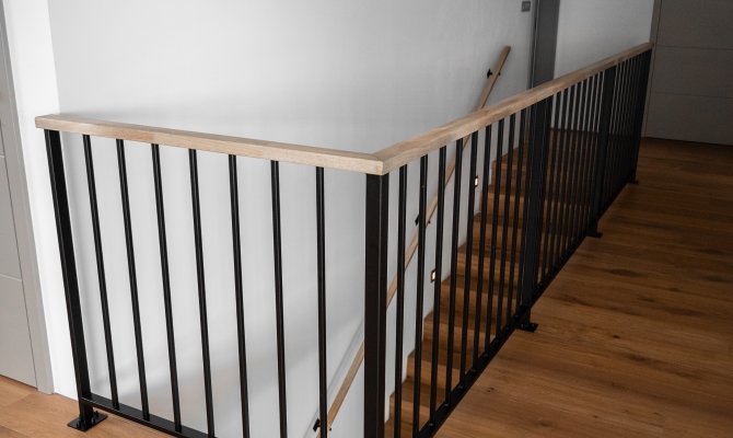 SVISLÉ BAREVNĚ (8/14)