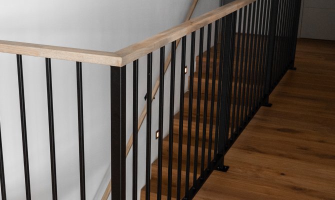 SVISLÉ BAREVNĚ (9/14)