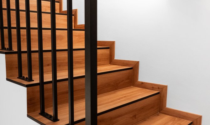 SVISLÉ BAREVNĚ (4/15)