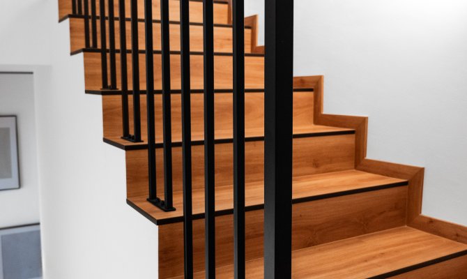 SVISLÉ BAREVNĚ (5/15)