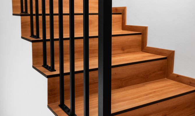 SVISLÉ BAREVNĚ (6/15)