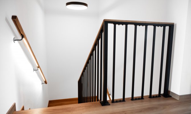 SVISLÉ BAREVNĚ (2/15)