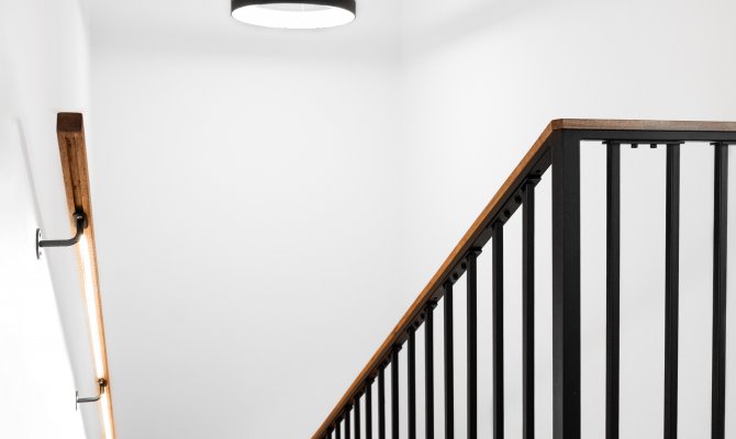 SVISLÉ BAREVNĚ (9/15)