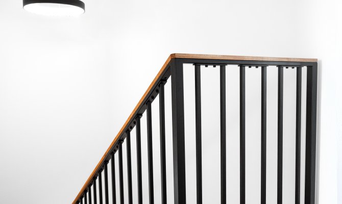 SVISLÉ BAREVNĚ (10/15)