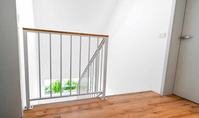 SVISLÉ BAREVNÉ (3/10)