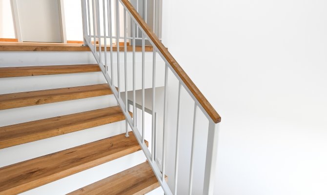 SVISLÉ BAREVNÉ (4/10)