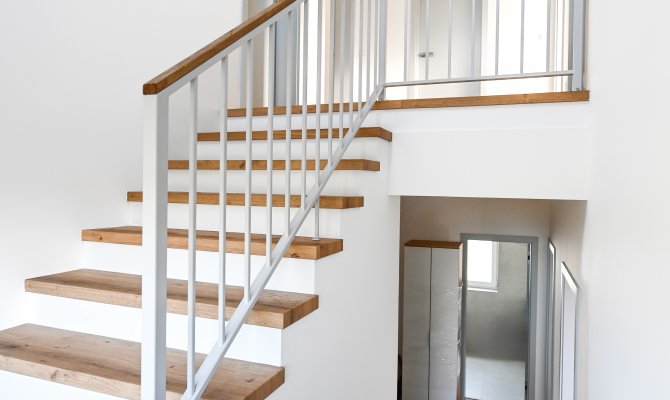 SVISLÉ BAREVNÉ (7/10)