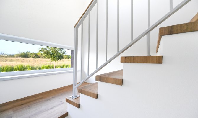 SVISLÉ BAREVNÉ (8/10)